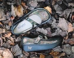 ALEGRIA DAYNA THRONES